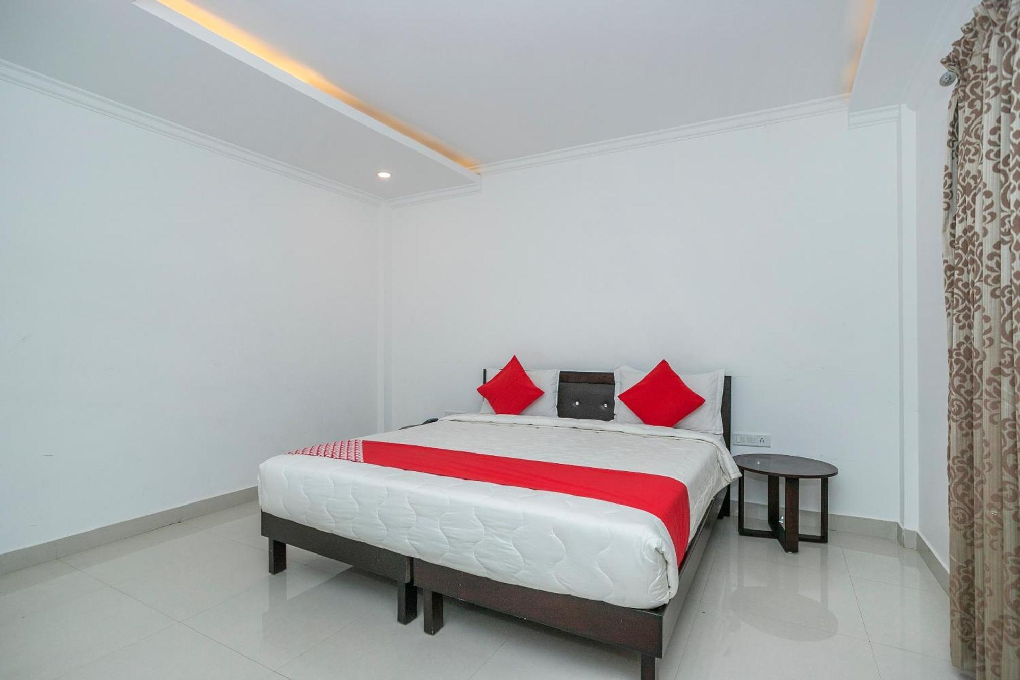Collection O Cosmopolitan Hotel Devanahalli Ngoại thất bức ảnh