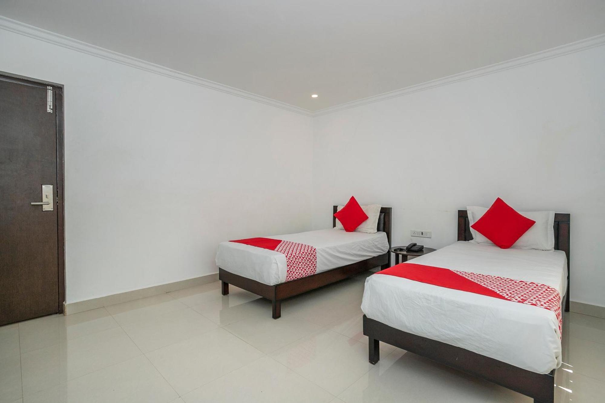 Collection O Cosmopolitan Hotel Devanahalli Ngoại thất bức ảnh